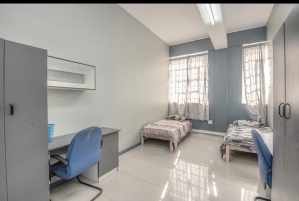 25 Bedroom House