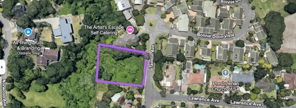 1 648 m² Land