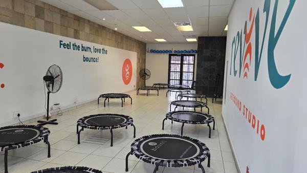 84  m² Commercial space