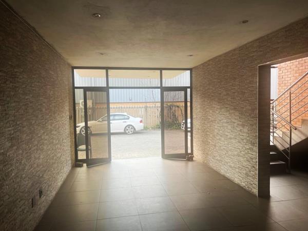 25  m² Commercial space