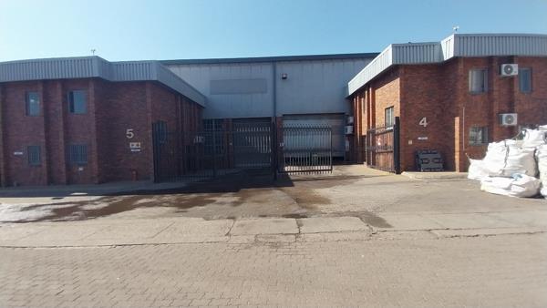 1 700 m² Industrial space