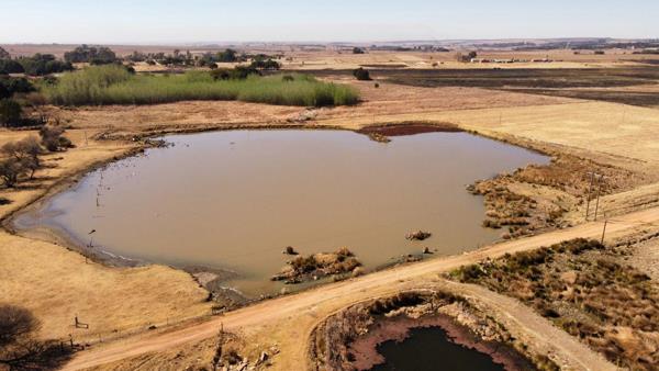 48.4 ha Farm