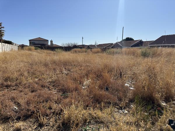 1 000 m² Land