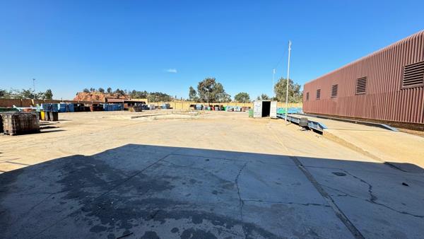6 800  m² Industrial space