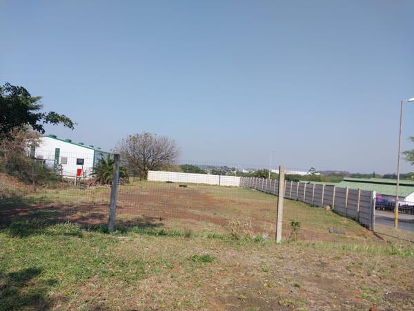 1 621 m² Land