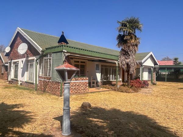 11 Bedroom House