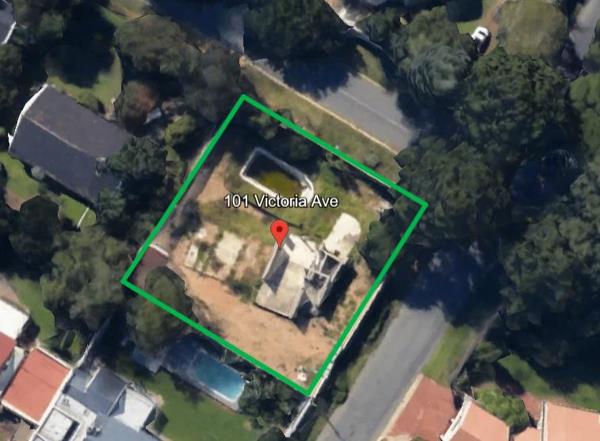 990 m² Land