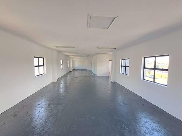 307 m² Office Space