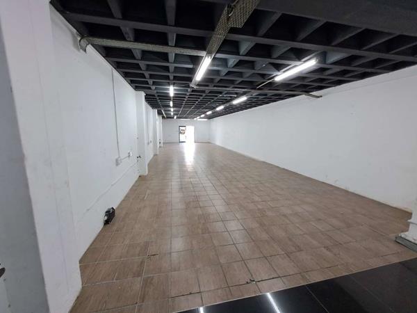 250  m² Retail Space