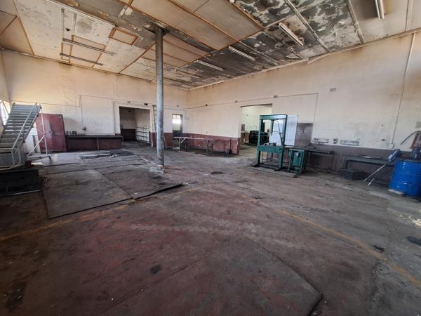 2 550  m² Industrial space