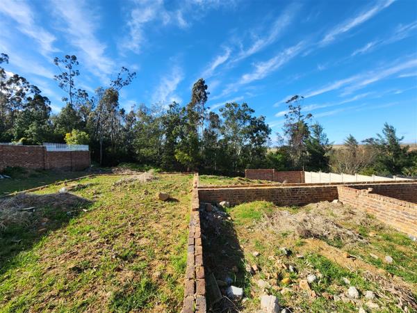 856 m² Land