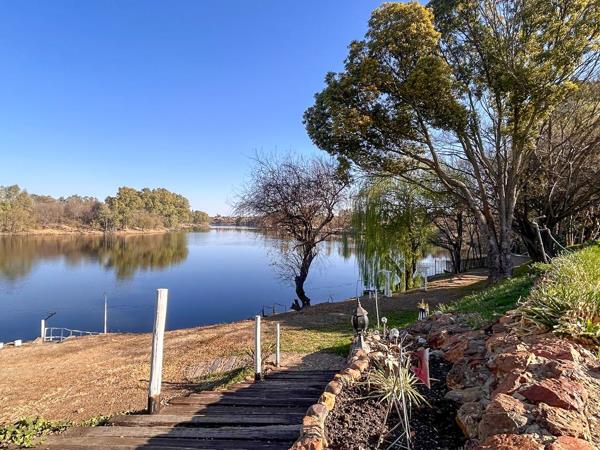 2.3 ha Smallholding