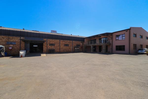 1 540  m² Commercial space