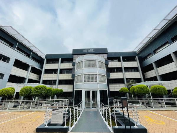 712  m² Commercial space