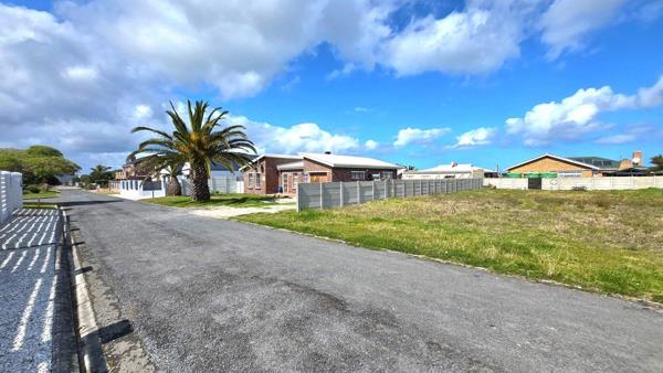 700 m² Land