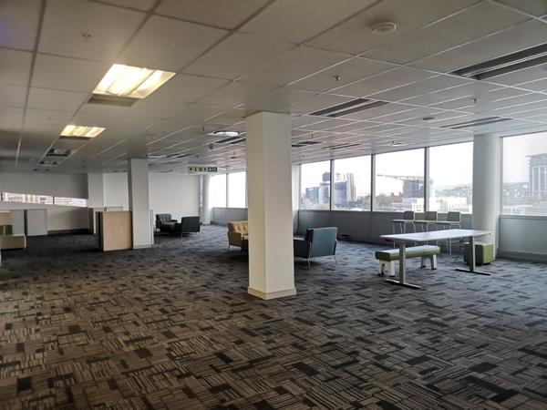 1 600 m² Commercial space