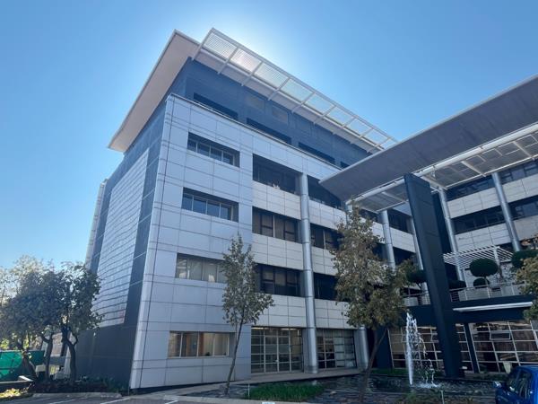 712 m² Commercial space