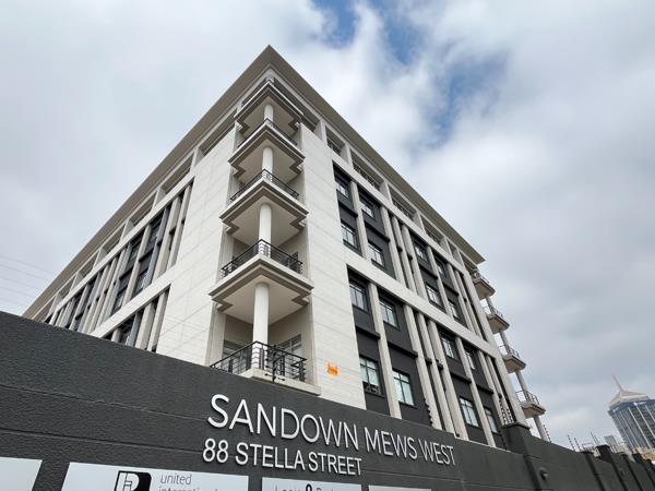 594  m² Commercial space