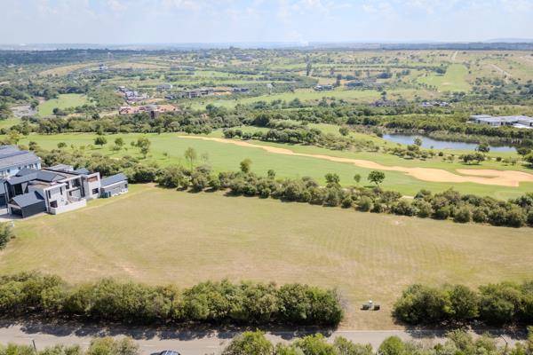2 702 m² Land