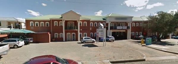 135  m² Commercial space