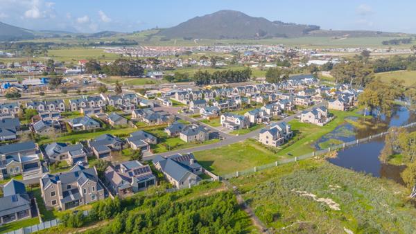 325 m² Land