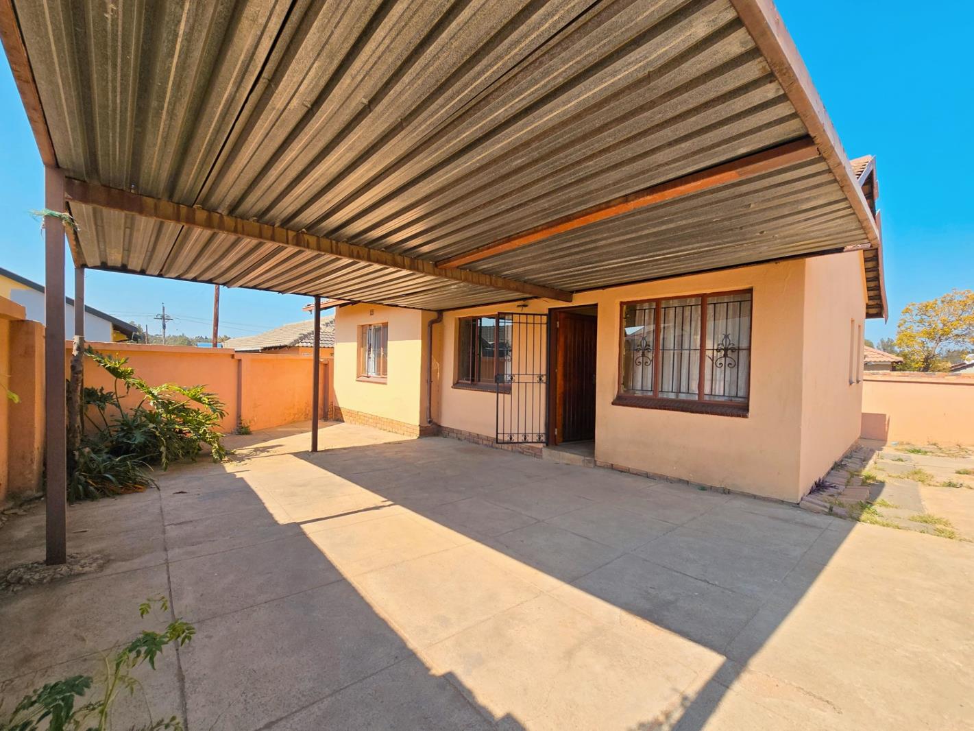 House in Johannesburg - View 2