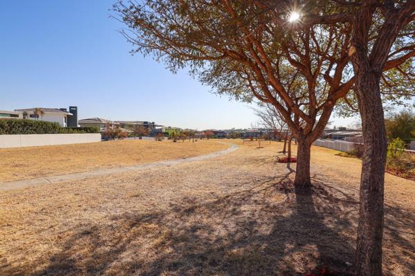 1 100 m² Land