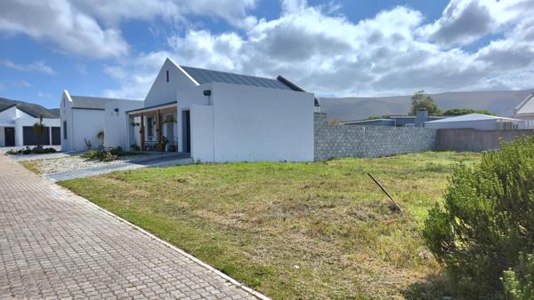 325 m² Land
