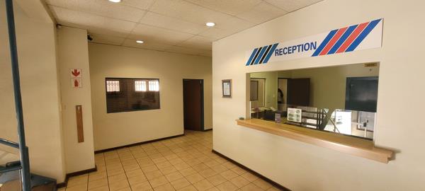 200  m² Commercial space