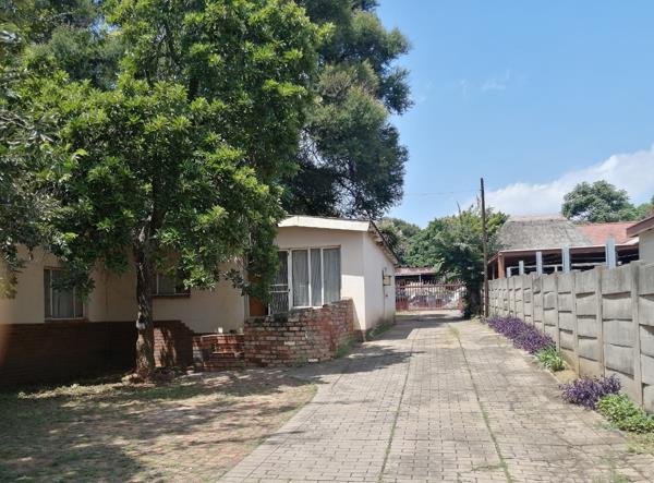 8 Bedroom House