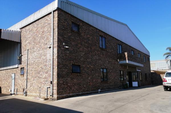 1 400 m² Commercial space