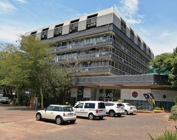 5 882  m² Commercial space