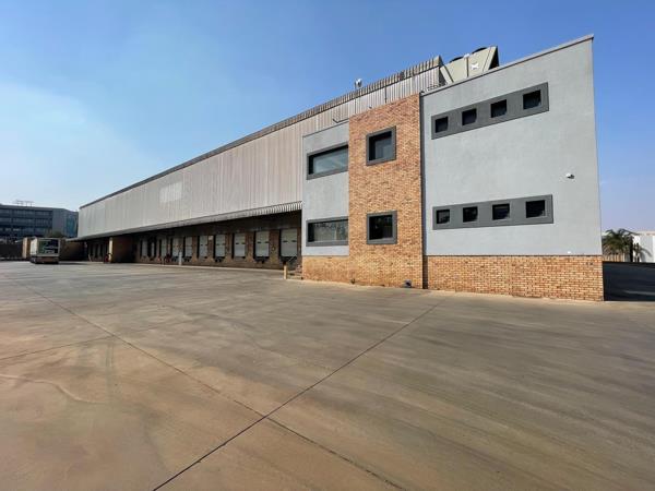 12 400 m² Industrial space