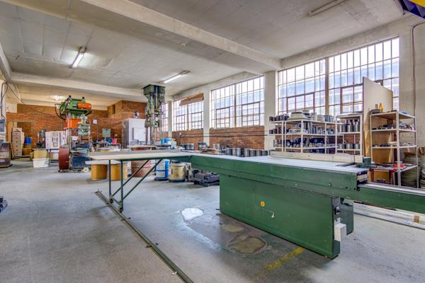 545  m² Commercial space