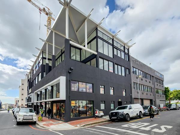329  m² Commercial space