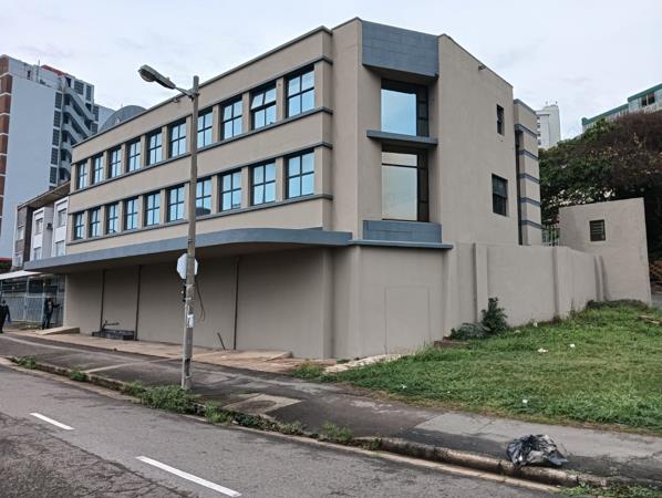 750 m² Commercial space