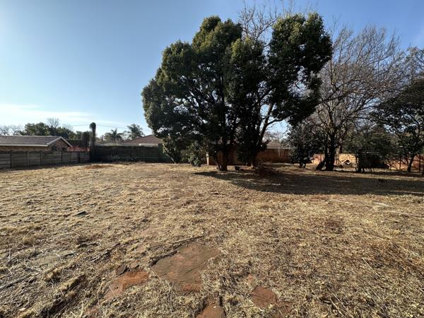 1 500 m² Land