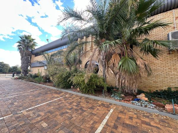 730  m² Commercial space