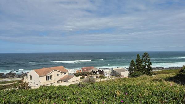 1 079 m² Land