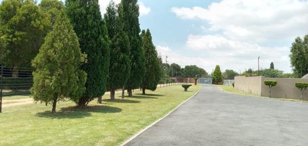 2.3 ha Farm