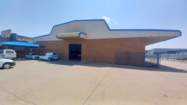 1 162 m² Commercial space