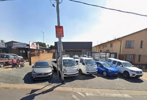 100  m² Commercial space