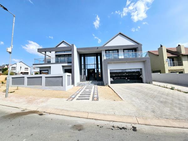 5 Bedroom House