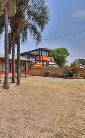 10 Bedroom House