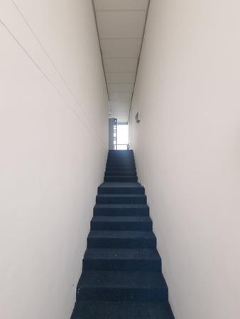 232  m² Commercial space