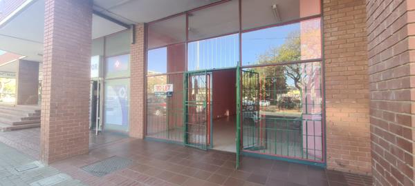 73  m² Commercial space