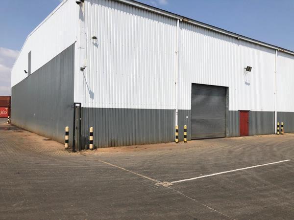 690  m² Industrial space