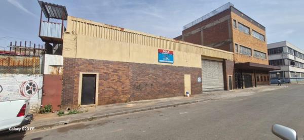 700  m² Industrial space