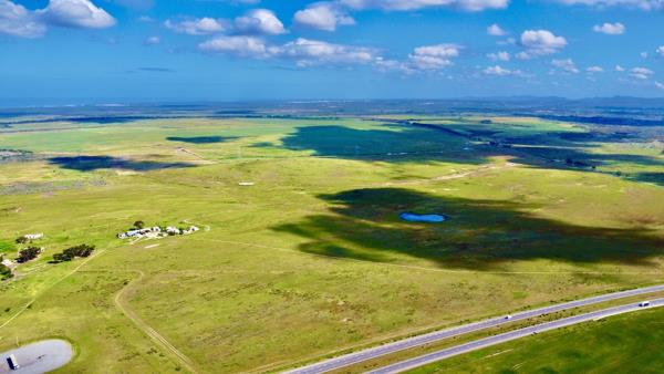 470.3 ha Land