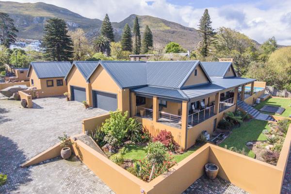 9 Bedroom House